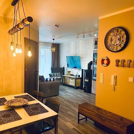 Apartman Brak Miejsc Jantar